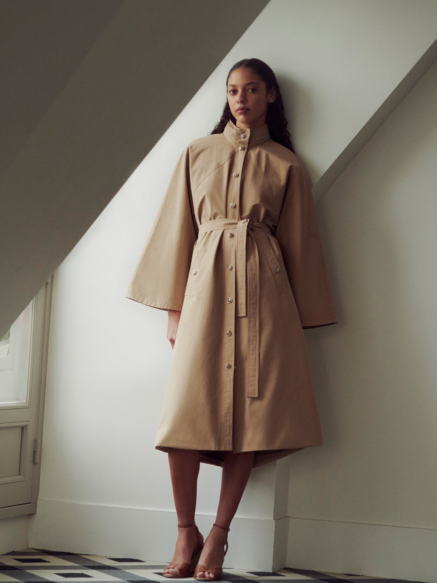 Women's summer look 2025 beige coat