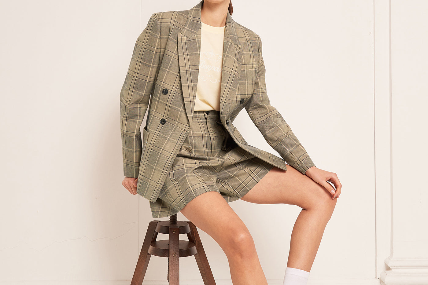 SUMMER 2023 WOMAN'S LOOK CHECKERED JACKET