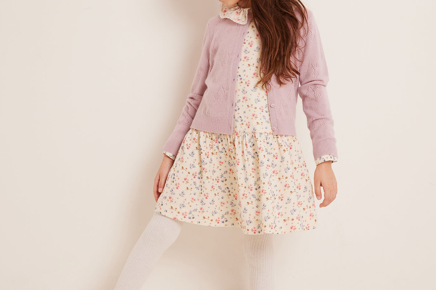 Winter 2023 girl's look pale pink cardigan