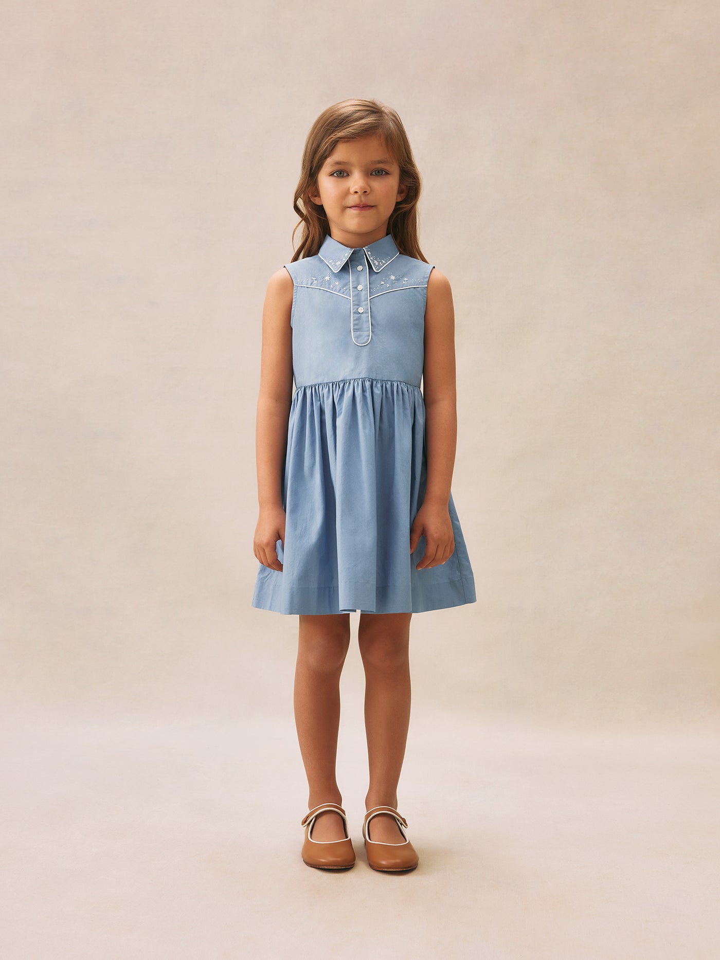 Ermance besticktes Kleid aus Popeline