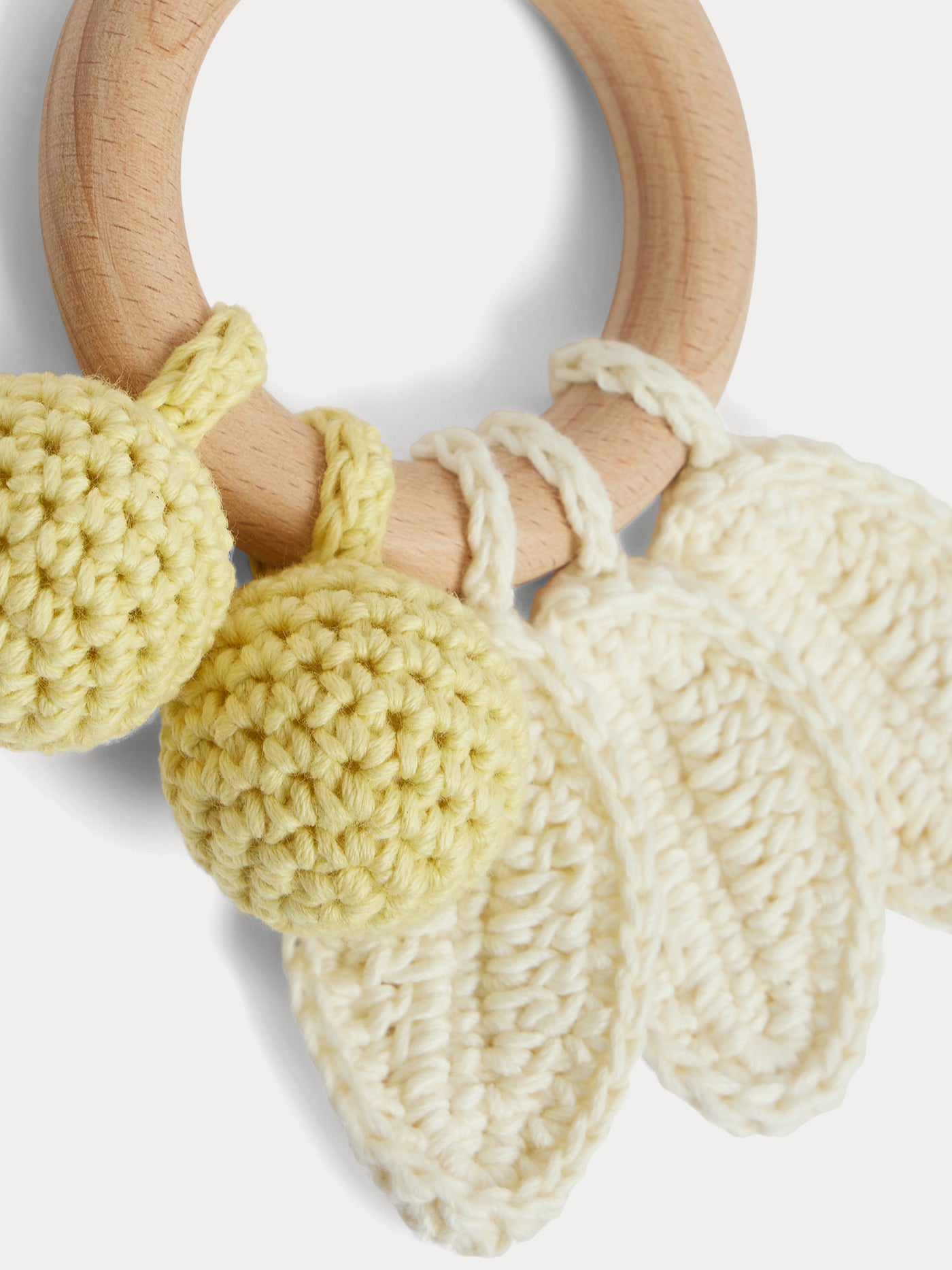 Becherrymini rattle in yellow knit